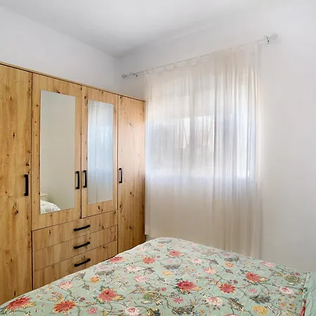 Apartamento Un Descanso 2-2 *